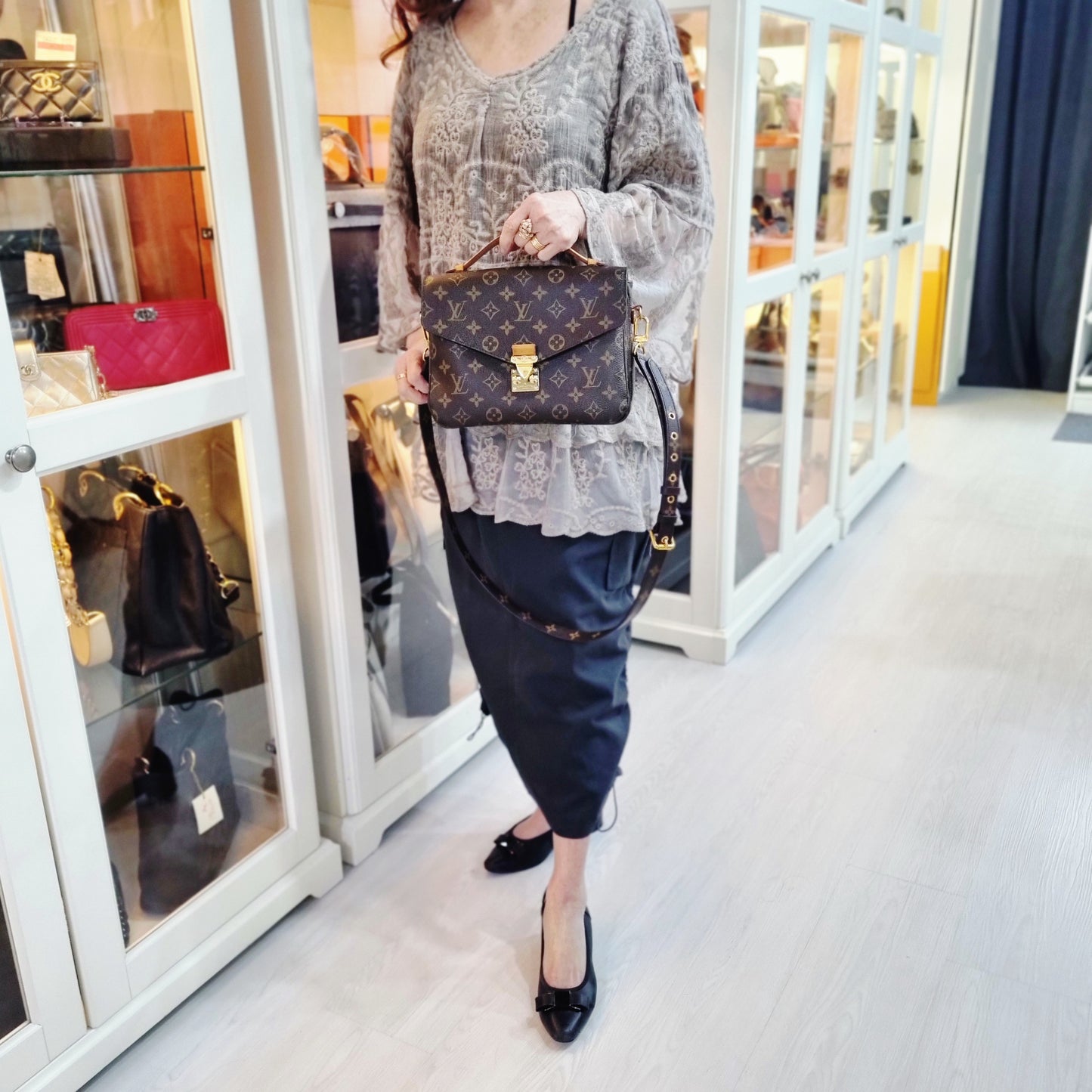 Louis Vuitton Pochette Metis Monogram Ghw