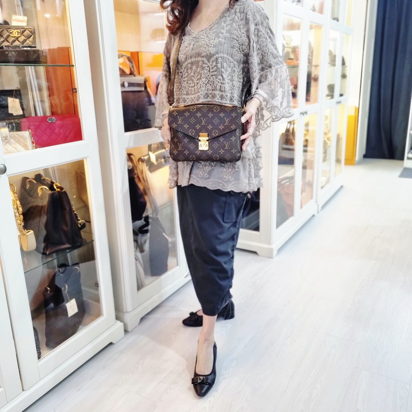 Louis Vuitton Pochette Metis Monogram Ghw