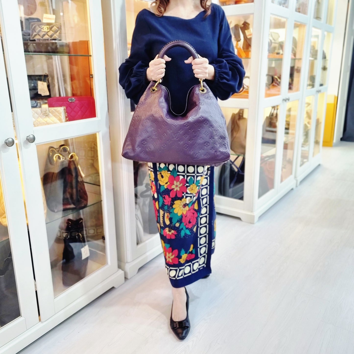 Louis Vuitton Artsy MM Monogram Empreinte Ghw (Aube Purple)