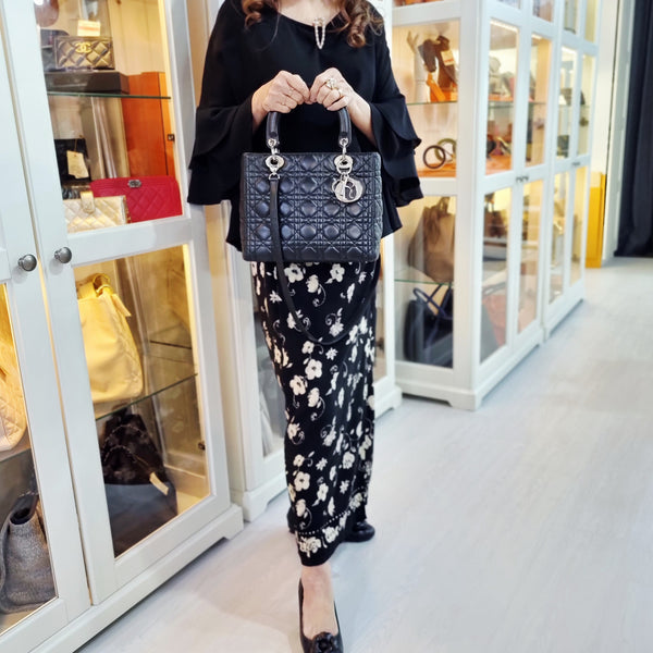 Christian Dior Lady Dior Medium Cannage Lambskin Shw (Black)