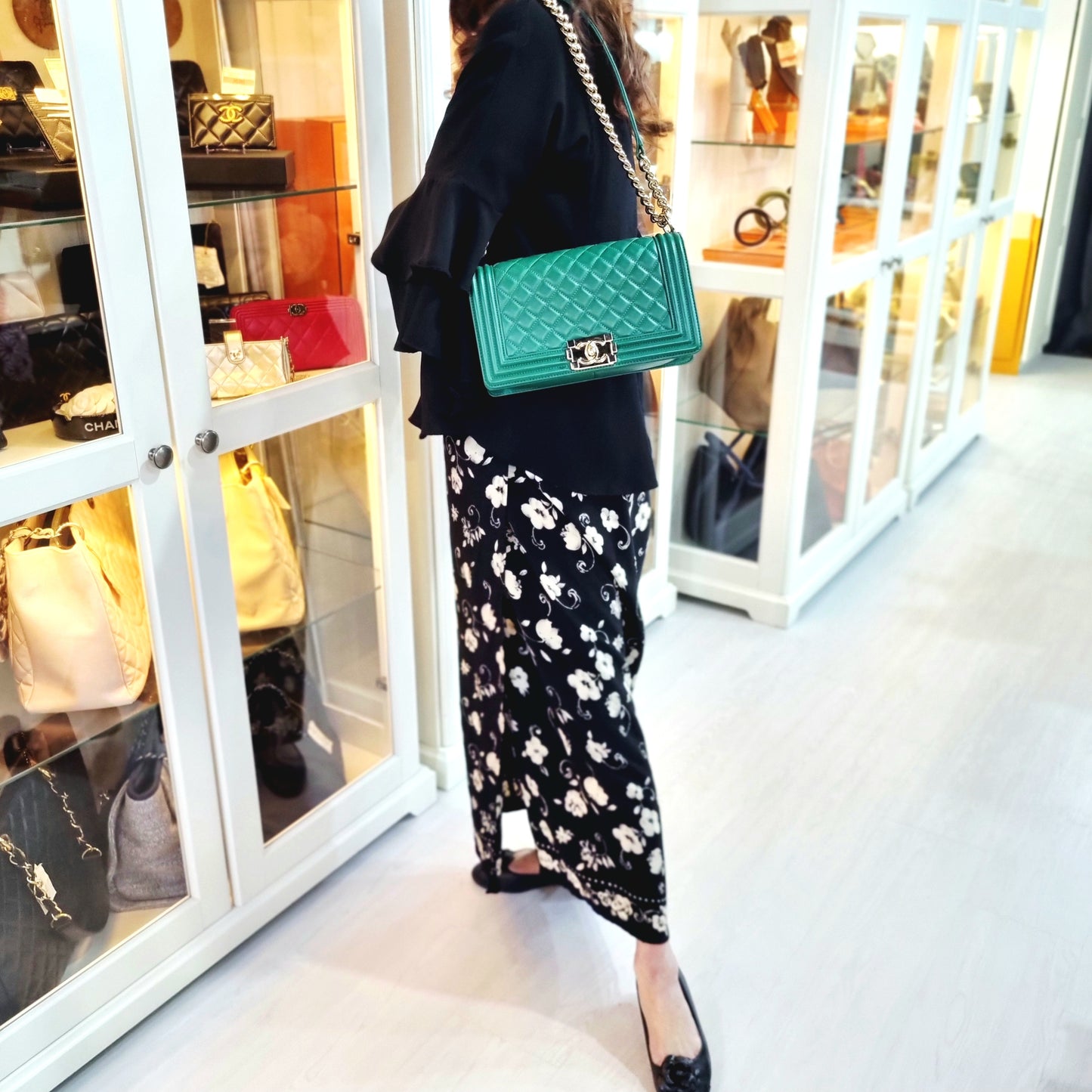 Chanel Boy Medium Lambskin Ghw (Green)