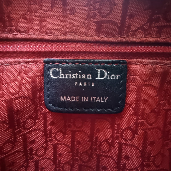 Christian Dior Lady Dior Medium Cannage Lambskin Shw (Black)