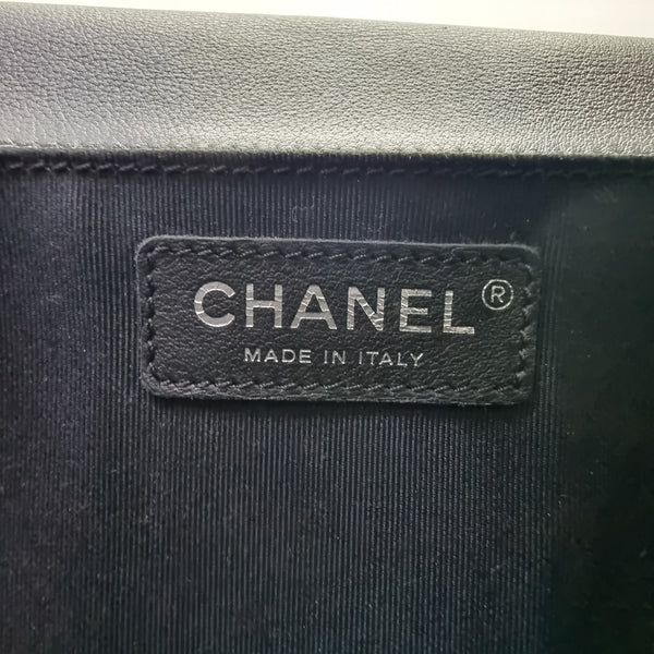 Chanel Boy Old Medium Calfskin Ruthenium Hw (Black)