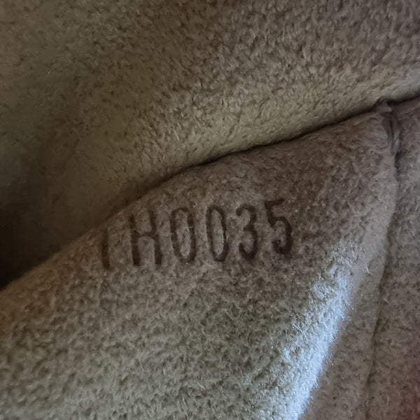 Louis Vuitton Manhattan PM Monogram Ghw