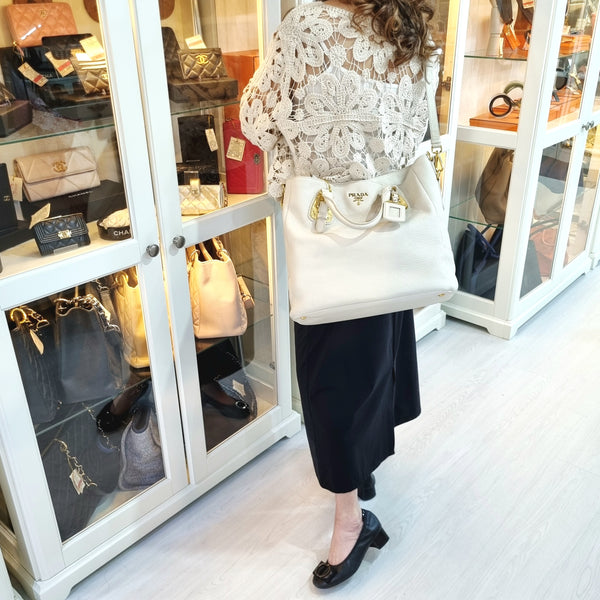 Prada Vitello Daino Tote Bag Ghw (Cream Off White)
