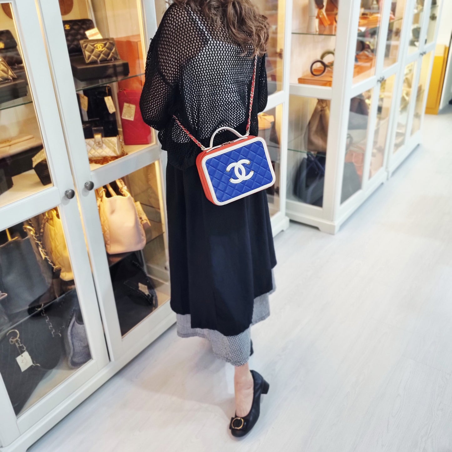 Chanel Filigree Vanity Case Caviar Shw ( Blue/Red/White)