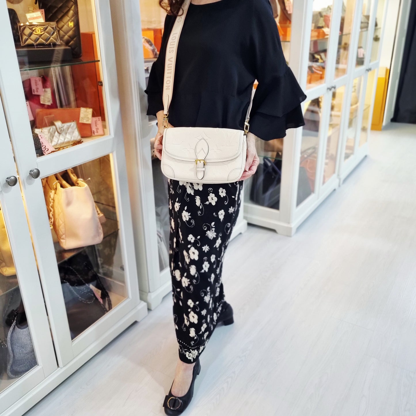 Louis Vuitton Diane PM Monogram Empreinte Creme Ghw