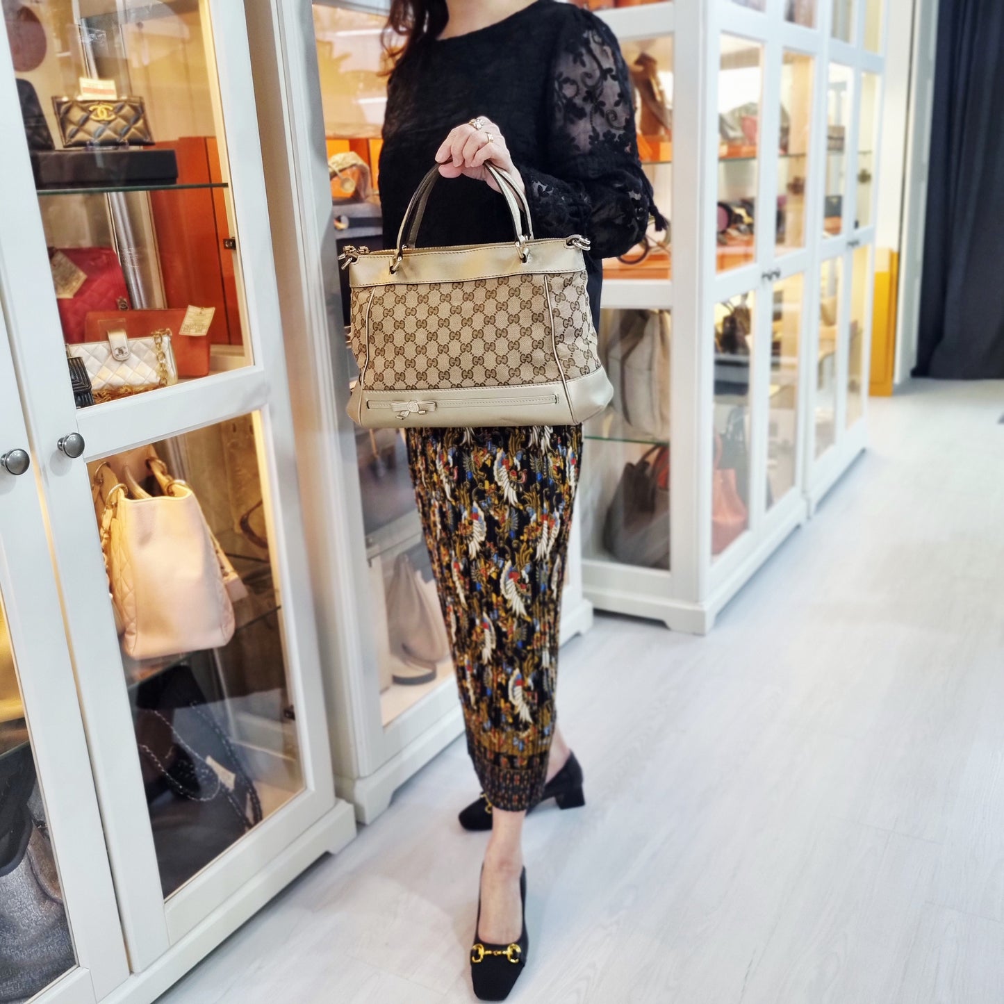 Gucci GG Canvas Mayfair Bow Tote Ghw (Gold/Beige)