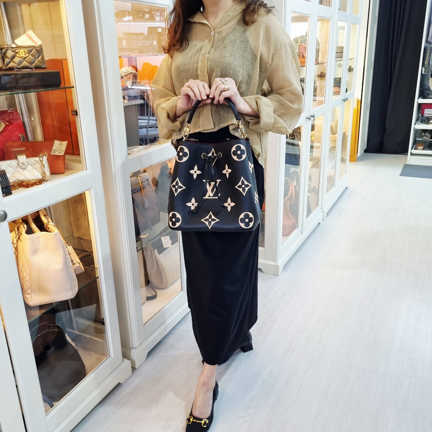 Louis Vuitton Neo Noe MM Bicolour Monogram Empriente Leather Ghw (Black/Beige)