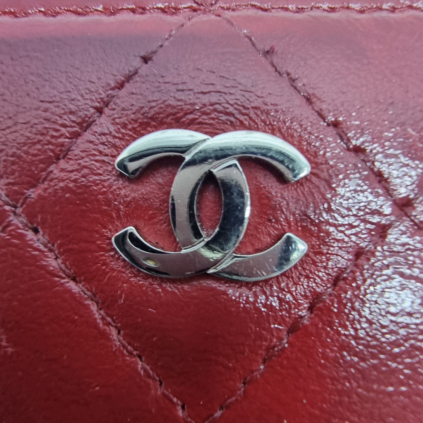 Chanel Zippy Wallet Caviar Shw (Red)