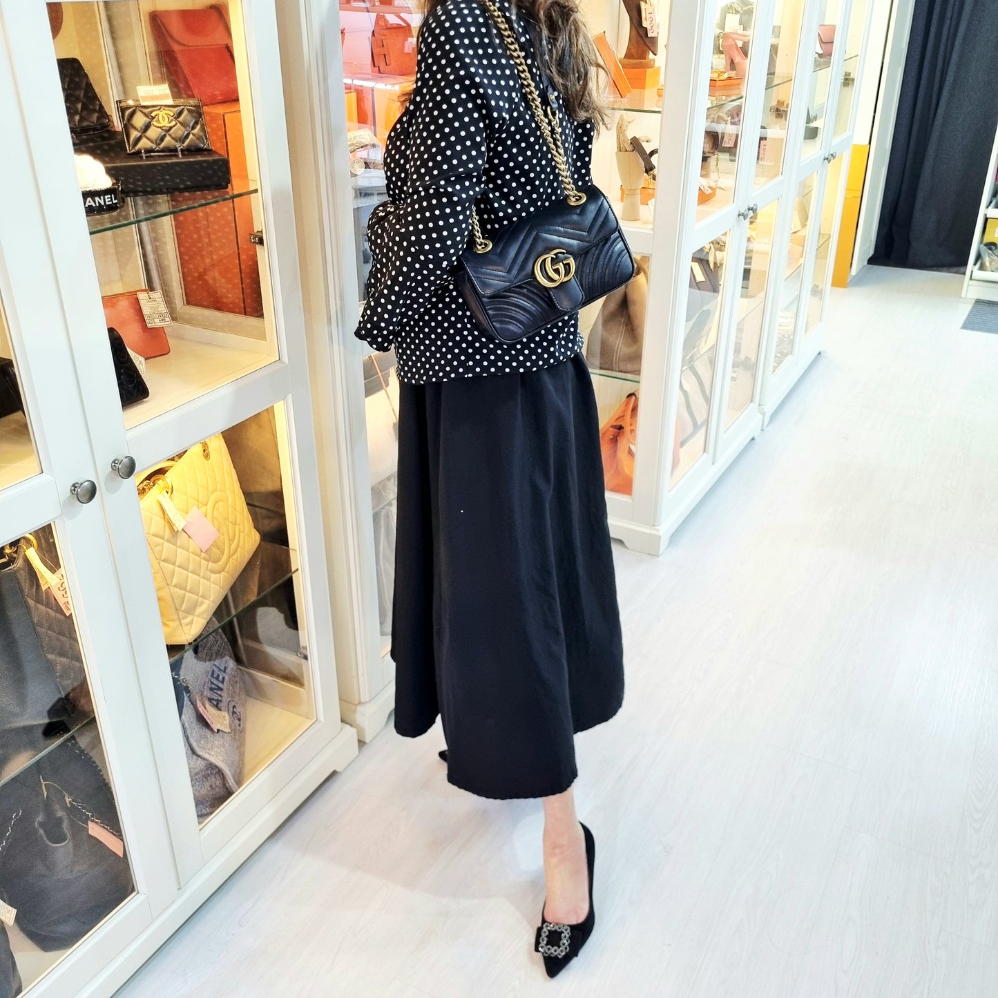 Gucci GG Marmont Small Matelasse Chevron Leather Bag Ghw (Black)