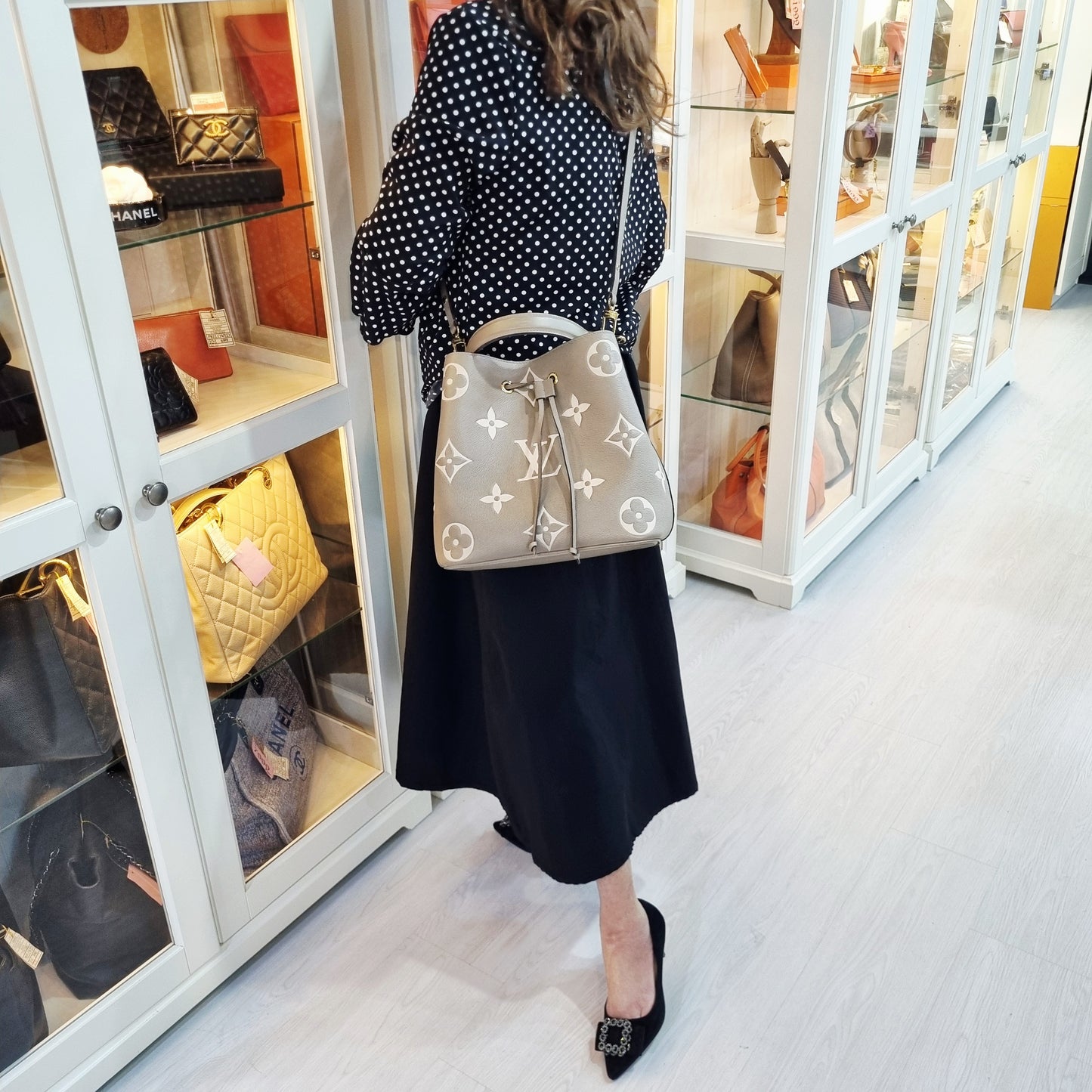 Louis Vuitton Neo Noe MM  Bicolour Monogram Empriente Leather Ghw( Tourterelle/Creme)