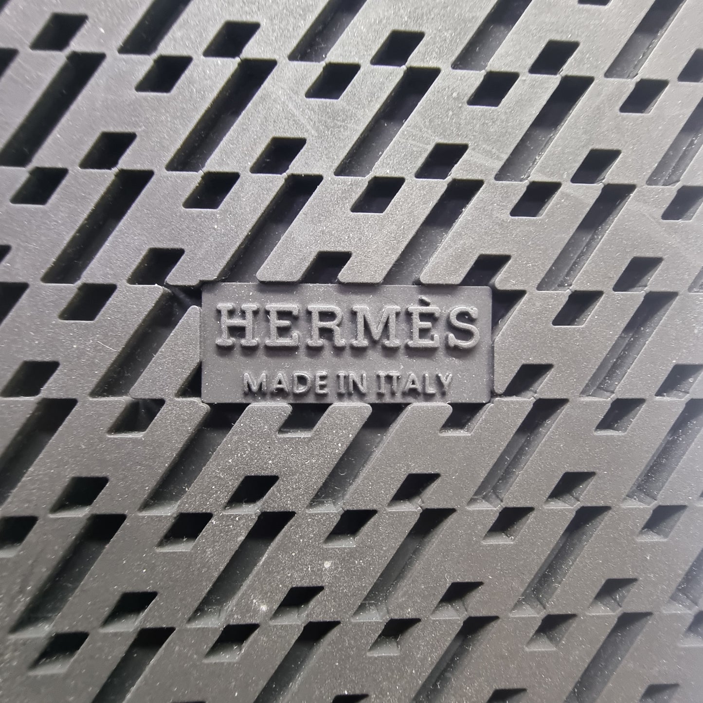 Hermes Chypre Sandal (Beige Esquisse)