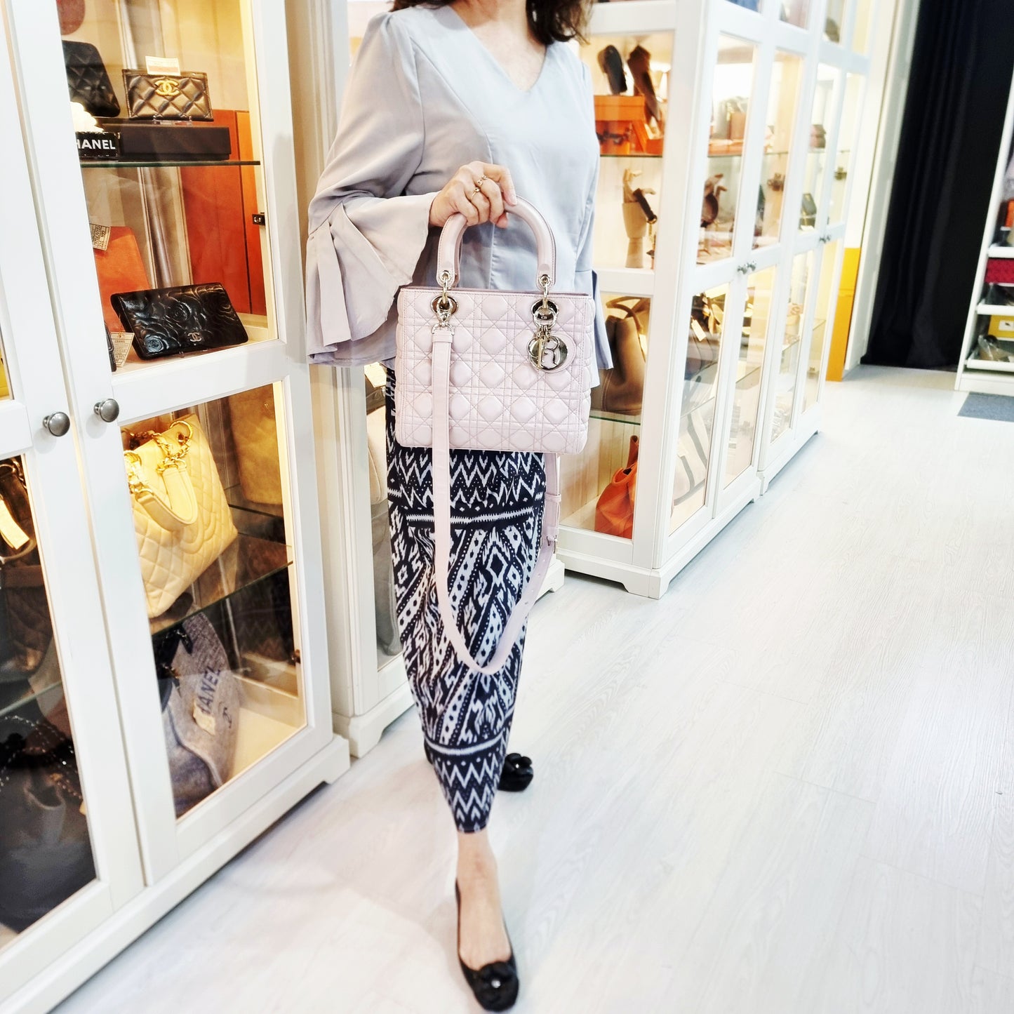 Christian Dior Lady Dior Medium Cannage Lambskin Ghw (Pearlescent Pink)