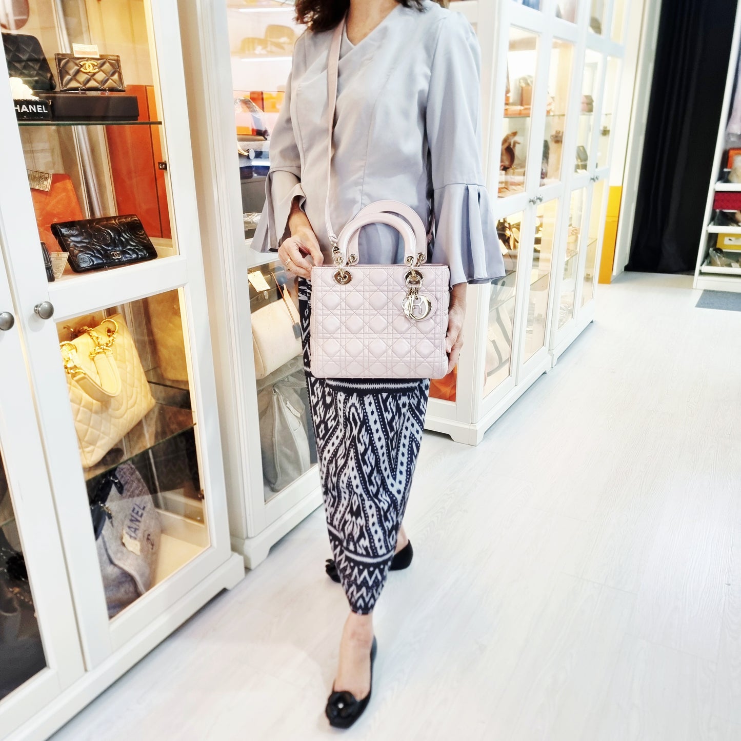 Christian Dior Lady Dior Medium Cannage Lambskin Ghw (Pearlescent Pink)