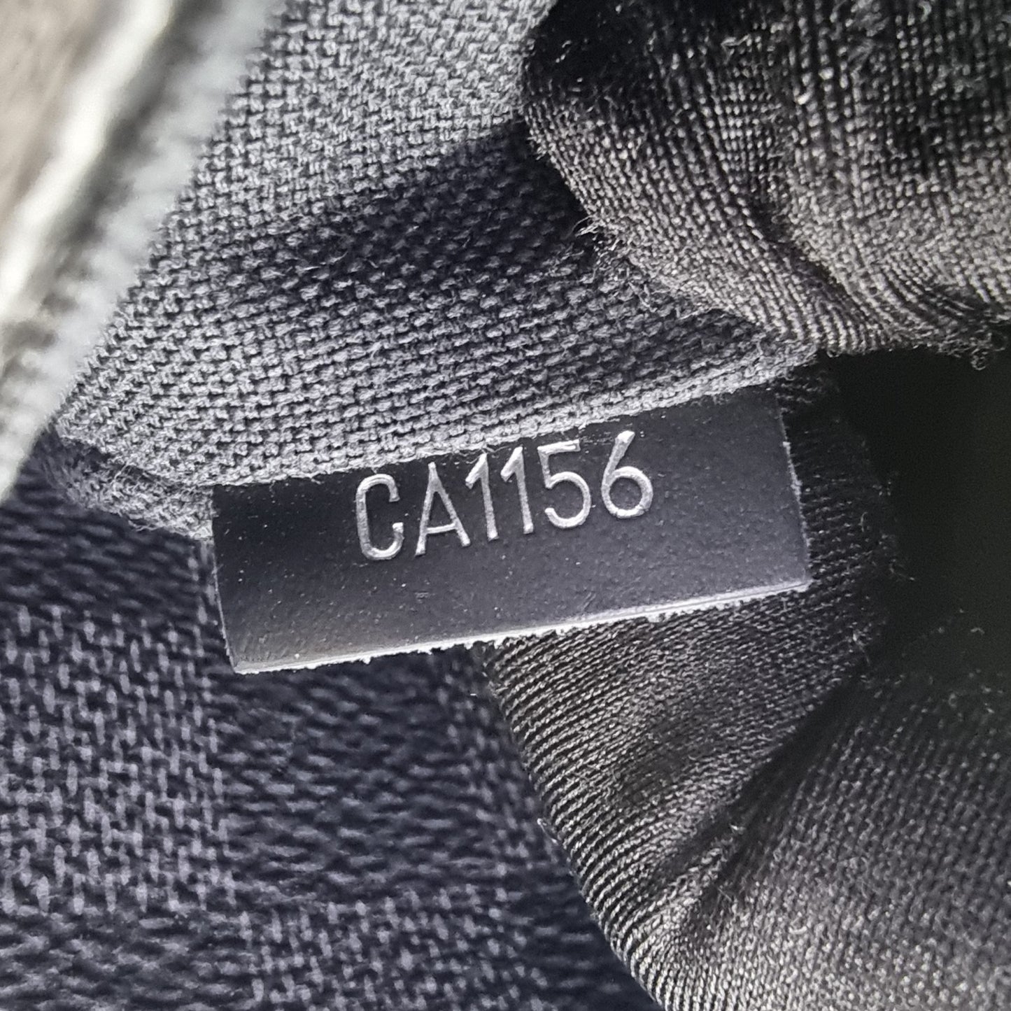 Louis Vuitton District PM Messenger Bag Damier Graphite Shw