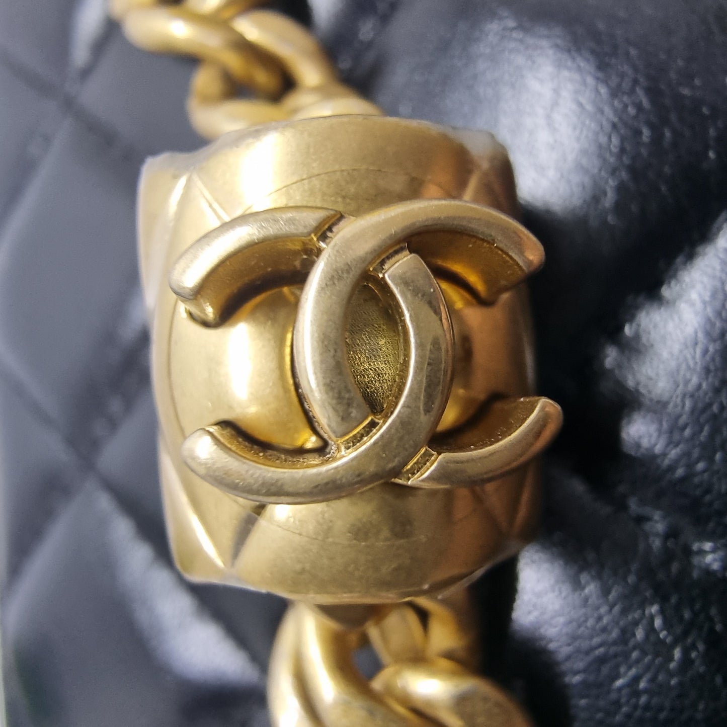 Chanel Vanity Case Lambskin Ghw (Black)