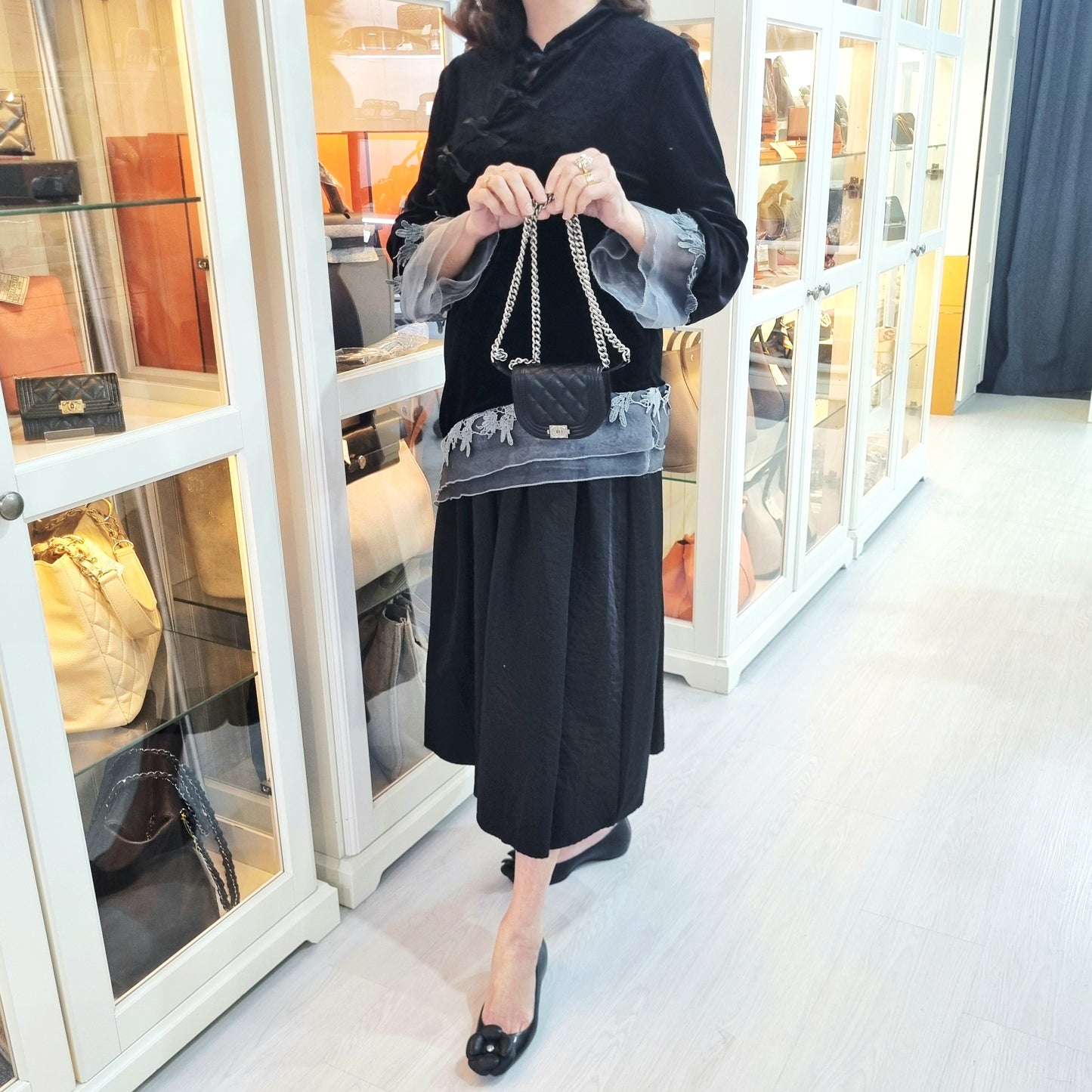 Chanel Boy Curve Mini Caviar Shw (Black)