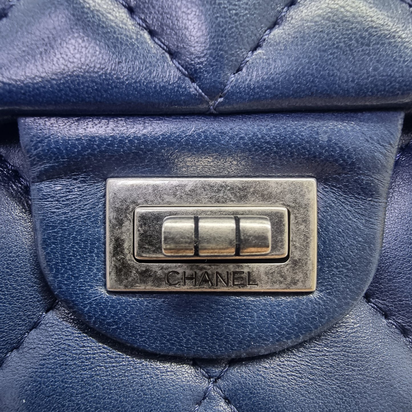 Chanel 2.55 Reissue 266 Lambskin Shw (Navy Blue)
