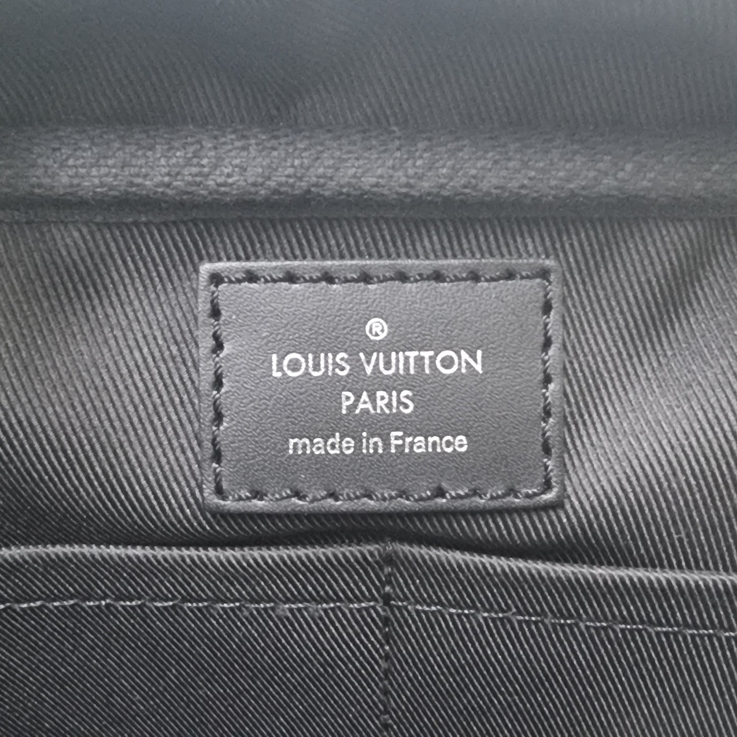 Louis Vuitton Bumbag Explorer Monogram Eclipse Shw