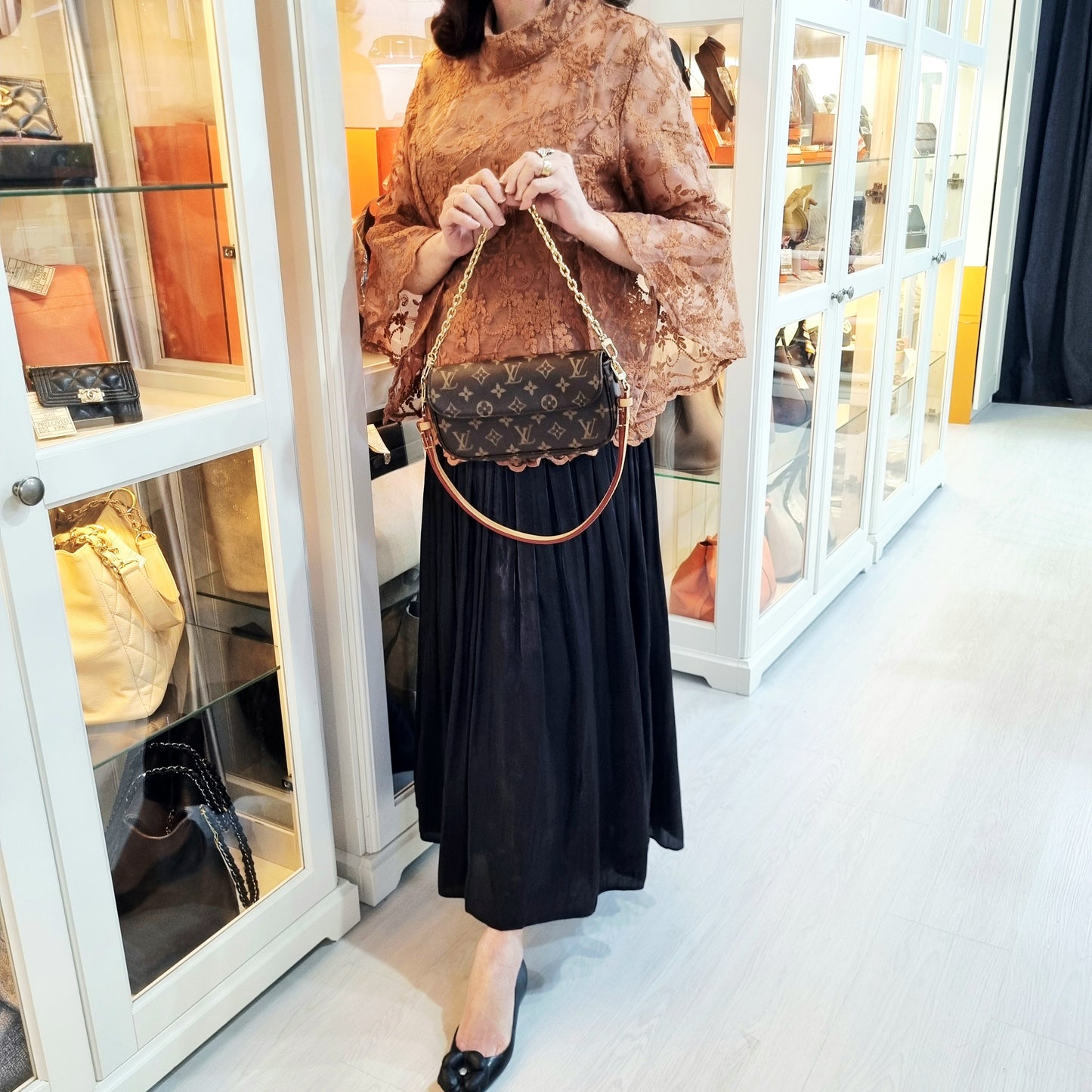 Louis Vuitton Ivy Wallet On Chain Monogram Ghw