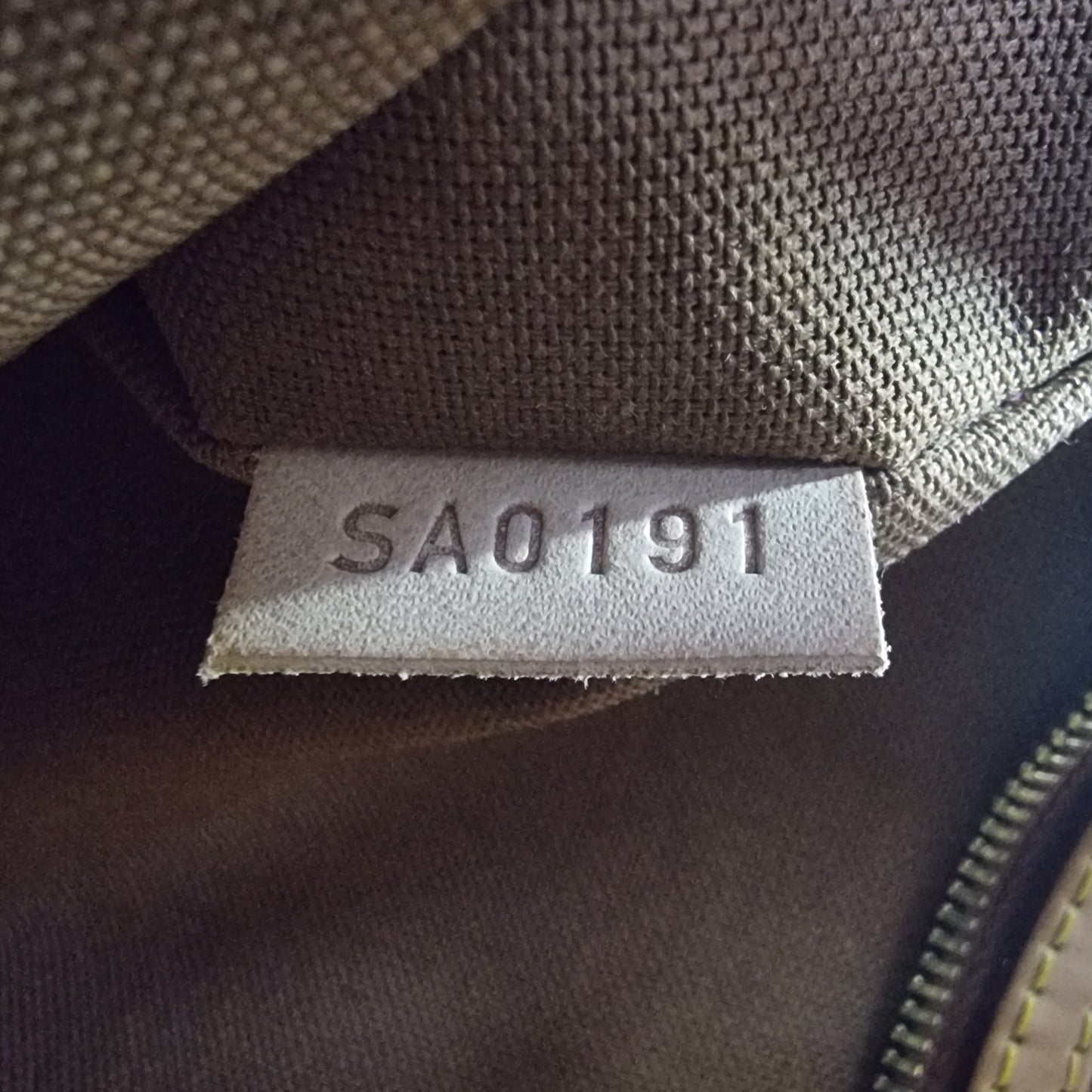 Louis Vuitton Batignolles Horizontal Monogram Ghw