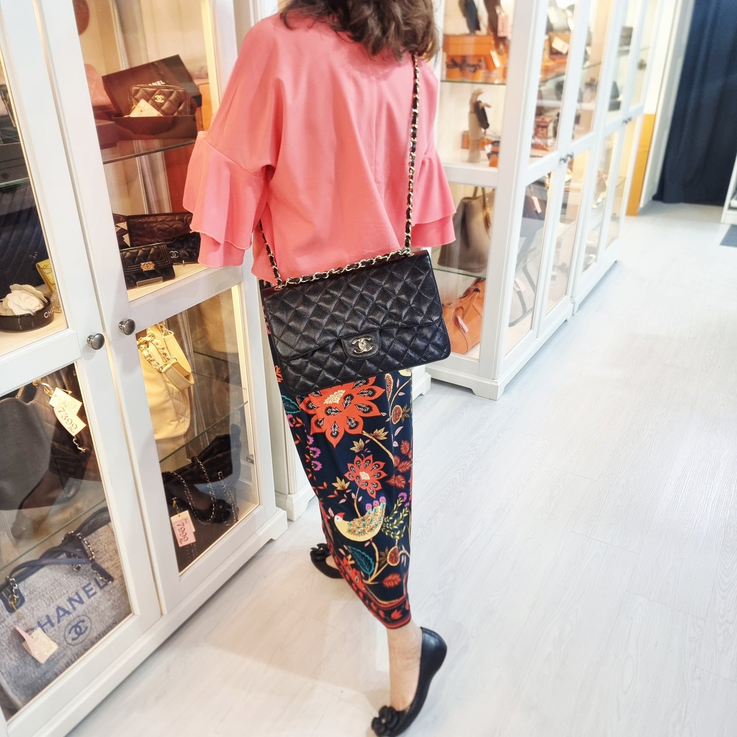 Chanel Classic Jumbo Double Flap Caviar Shw (Black)