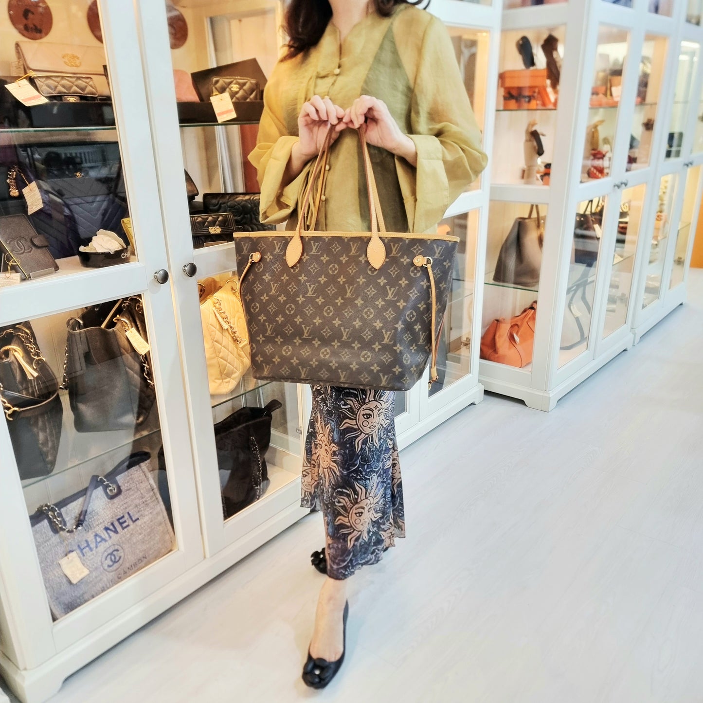 Louis Vuitton Neverfull MM Monogram Ghw
