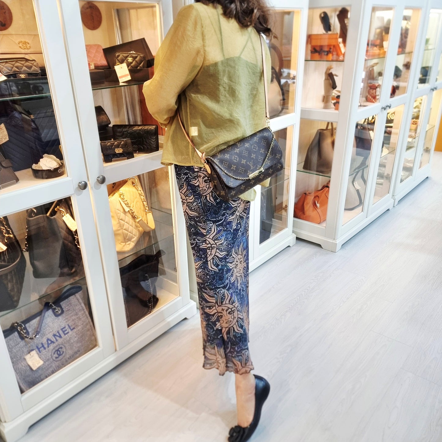Louis Vuitton Favorite MM Monogram Ghw