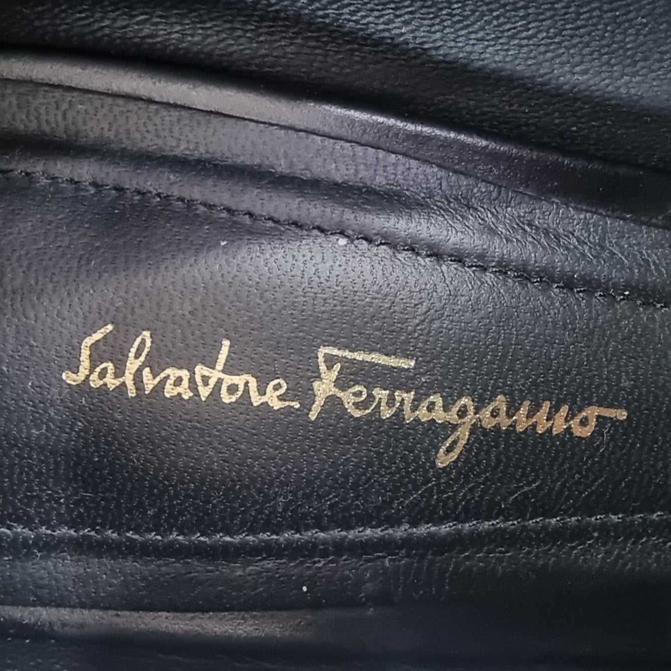 Salvatore Ferragamo Rolo Gancini Loafers Block Heels Ghw (Black)