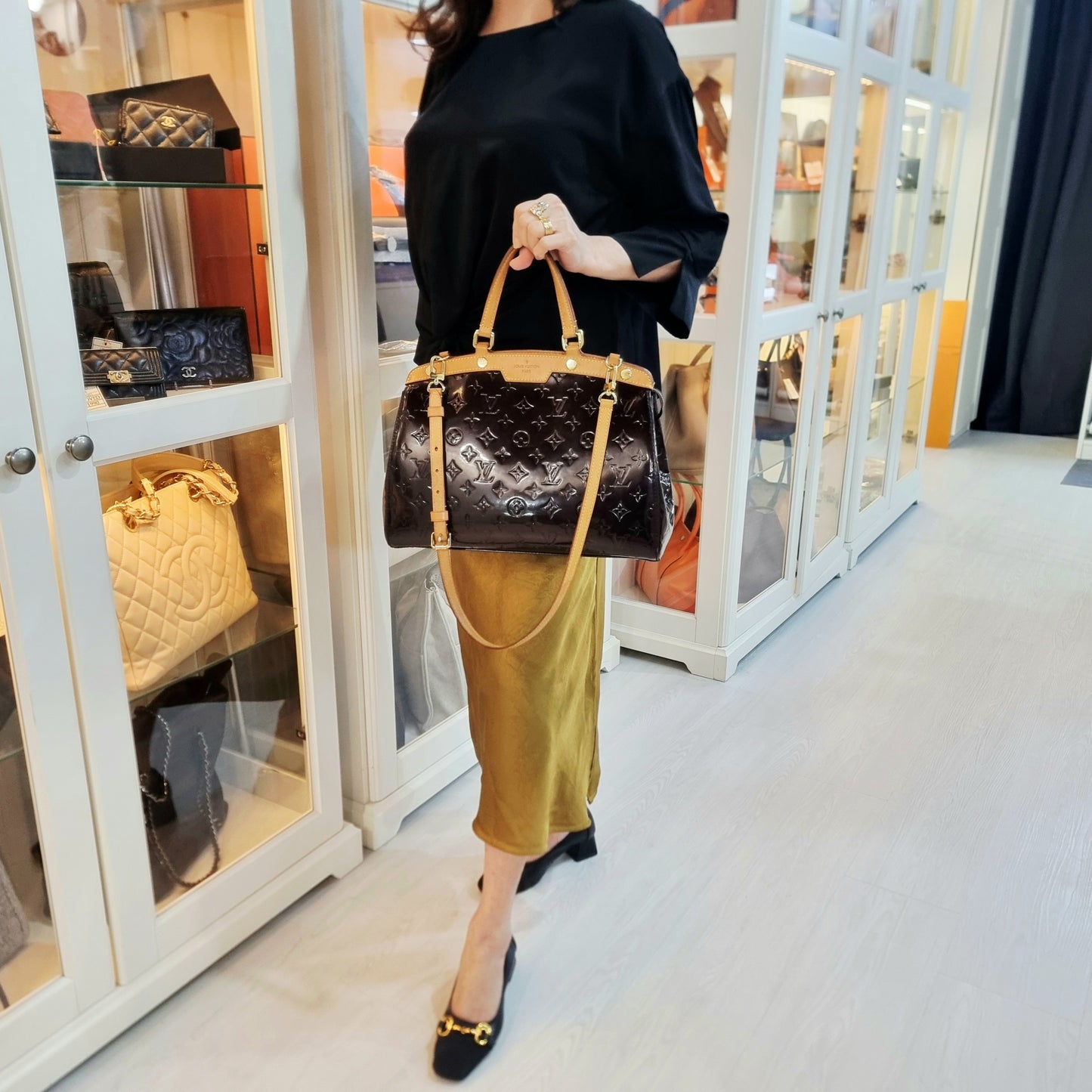 Louis Vuitton Brea MM Amarante Monogram Vernis Ghw