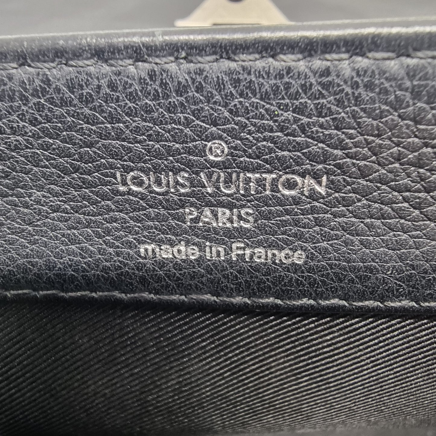 Louis Vuitton Lockme 11 BB Shw (Black)