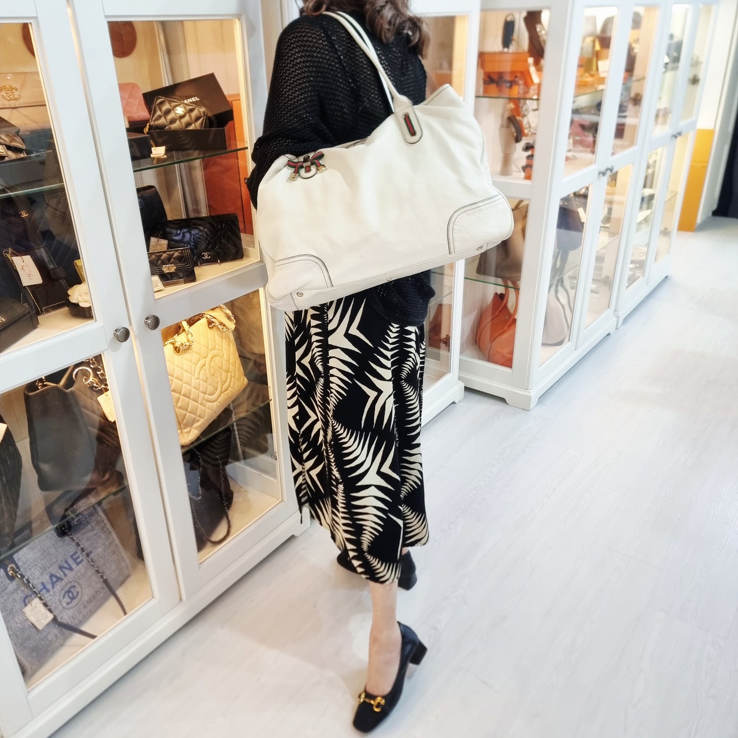 Gucci Princy Large Leather Shoulder Bag Ghw (White)