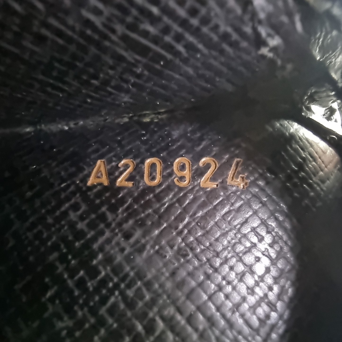 Louis Vuitton Pochette Homme Clutch Epi Ghw (Black)