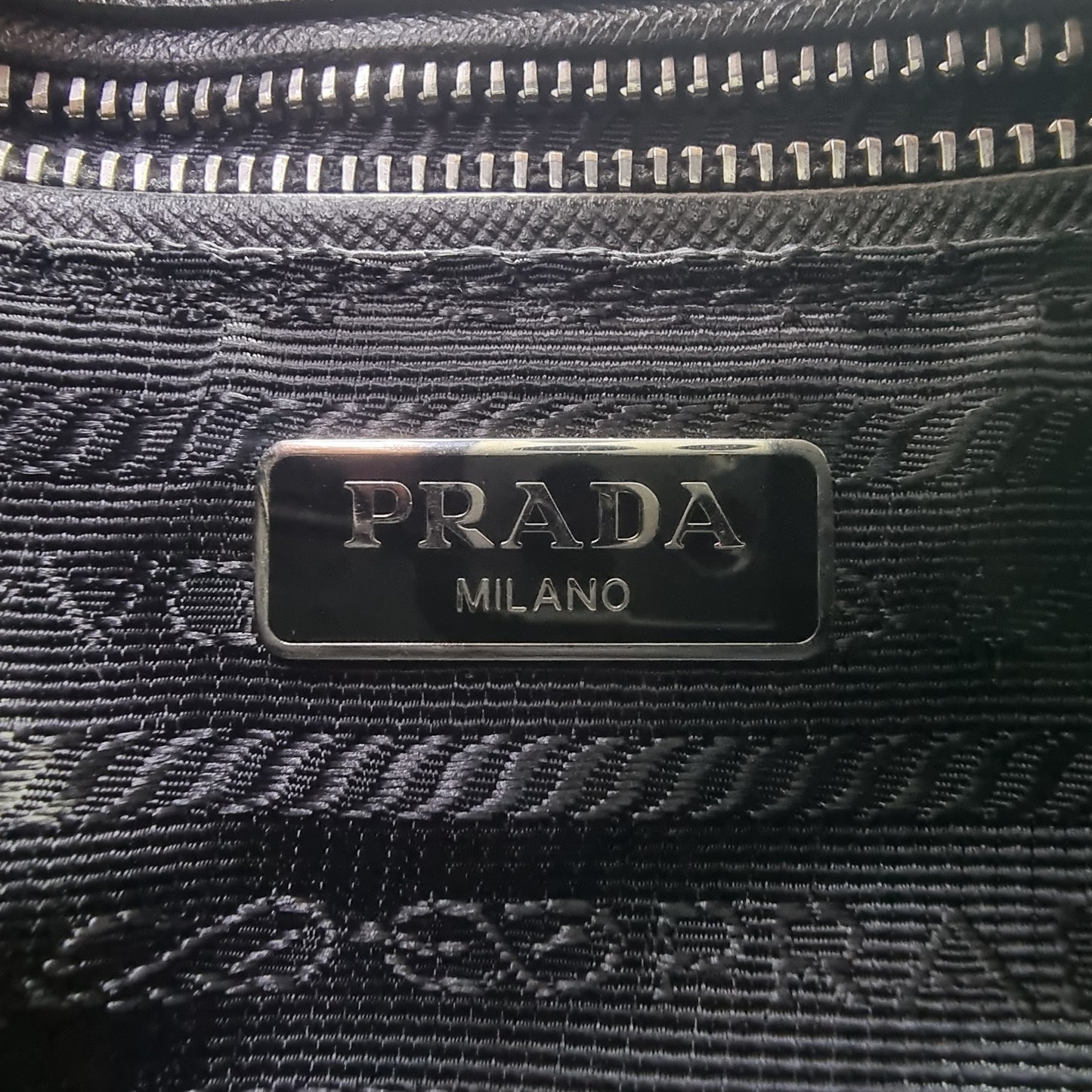 Prada 1BH584 Tessuto Impuntu Nylon Crossbody Ghw (Black)
