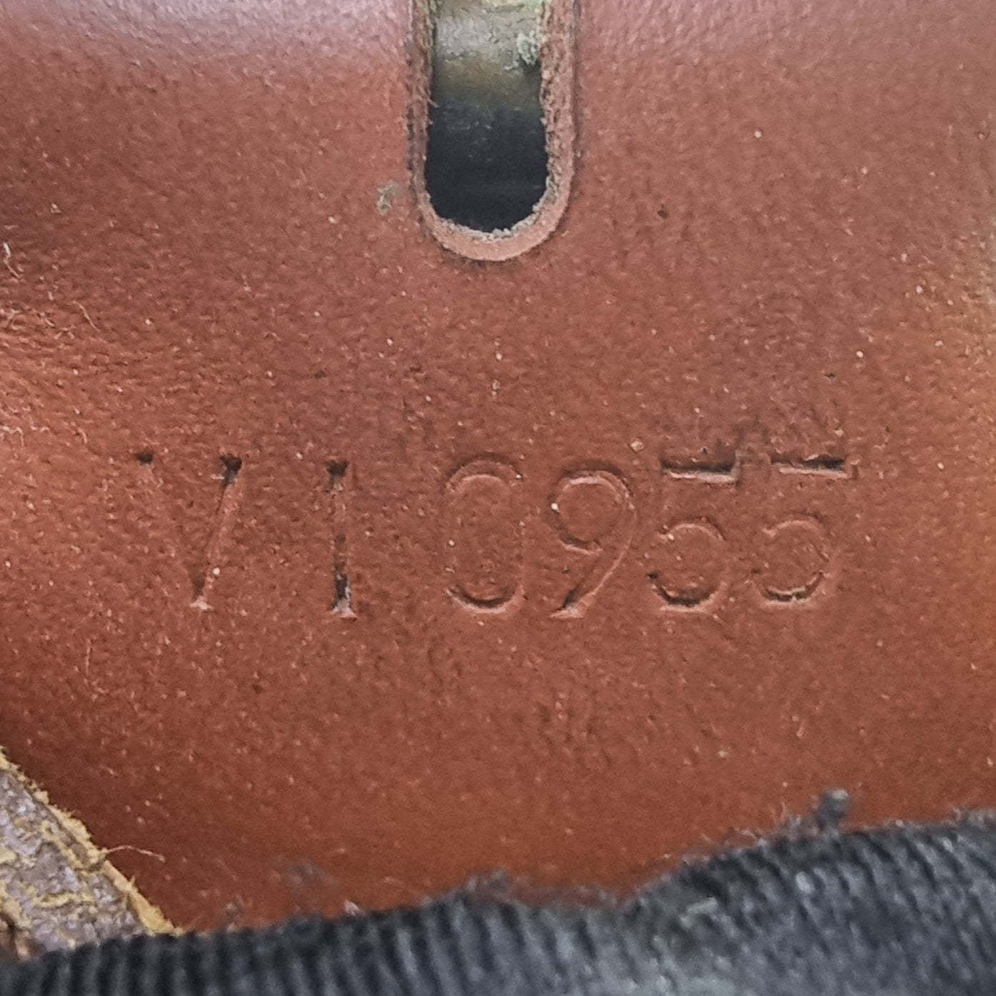 Louis Vuitton Sac D'Epaule Epi Ghw (Brown)