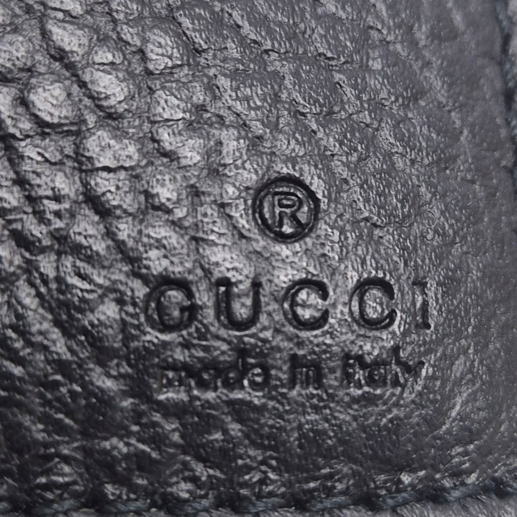 Gucci Swing Wallet On Strap Pebbled Leather Ghw (Black)