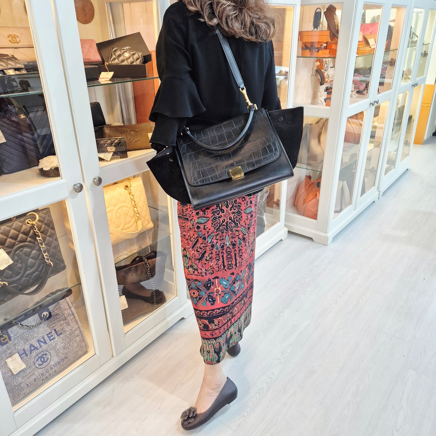 Celine Trapeze Medium Crocodile Embossed Tote Bag Ghw (Black)