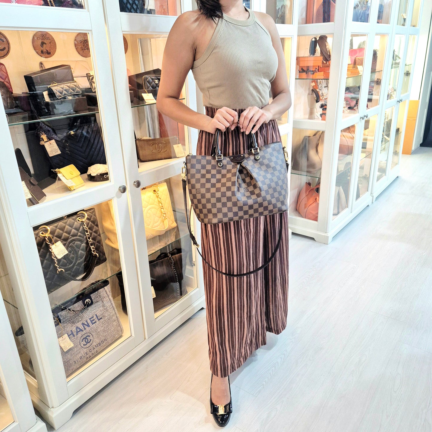 Louis Vuitton	Siena MM Damier Ebene Ghw