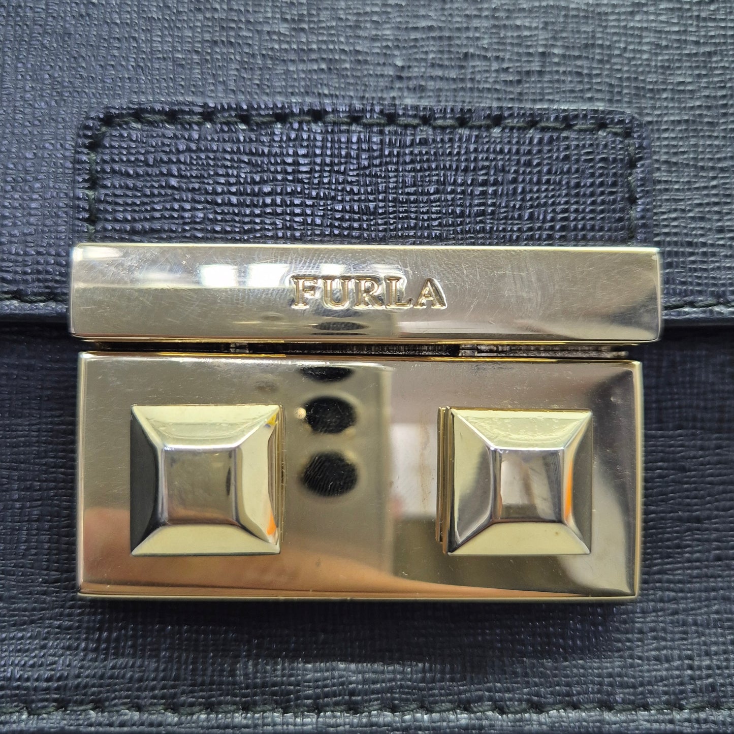 Furla Bella Leather Crossbody Ghw (Black)
