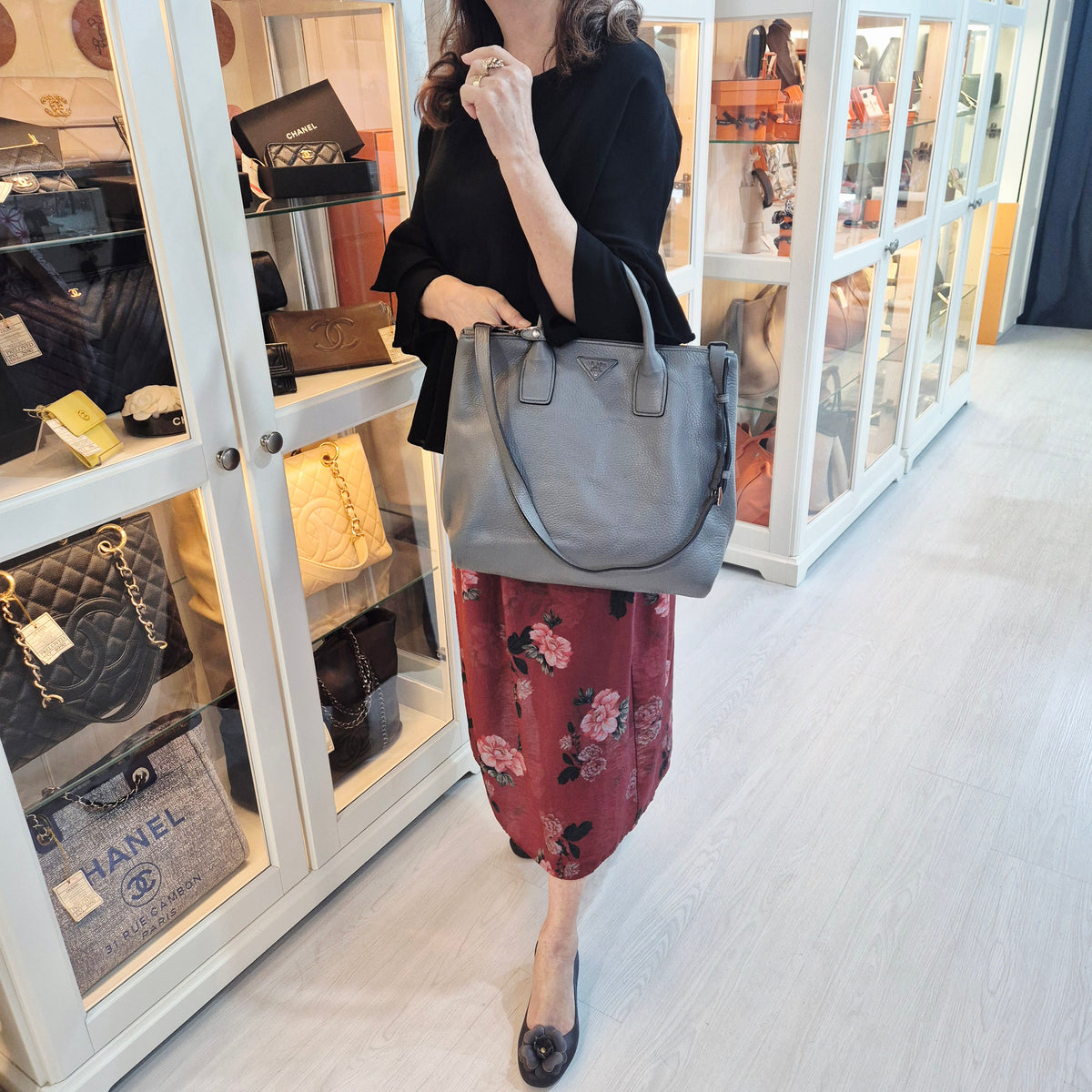 Prada BN2700 Vitello Daino Leather Tote Bag Shw (Grey)