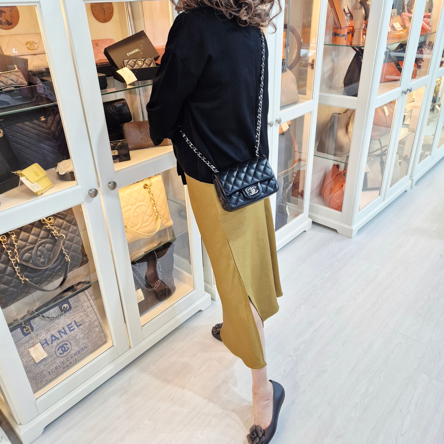Chanel Classic Square Mini Flap Lambskin Shw (Black)