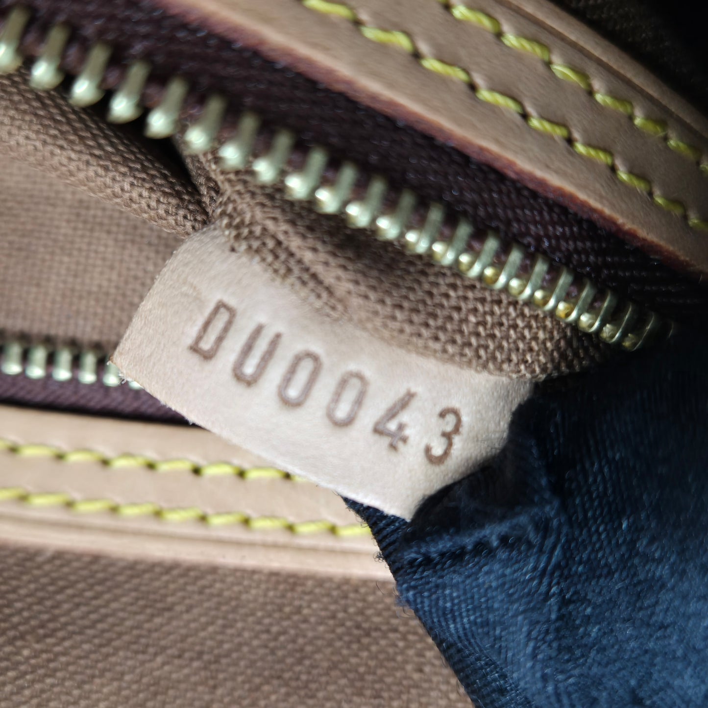 Louis Vuitton Looping PM Monogram Ghw