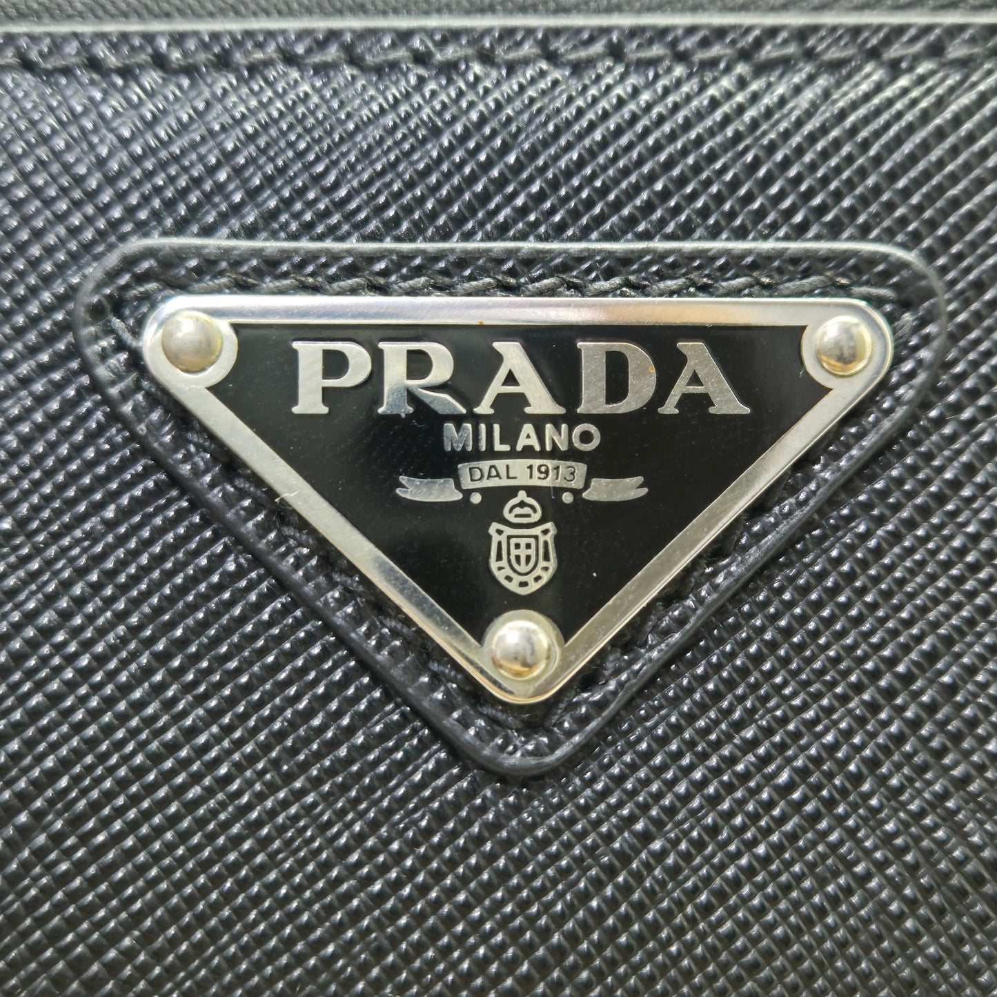 Prada Saffiano Leather Wrist Clutch Shw (Black)
