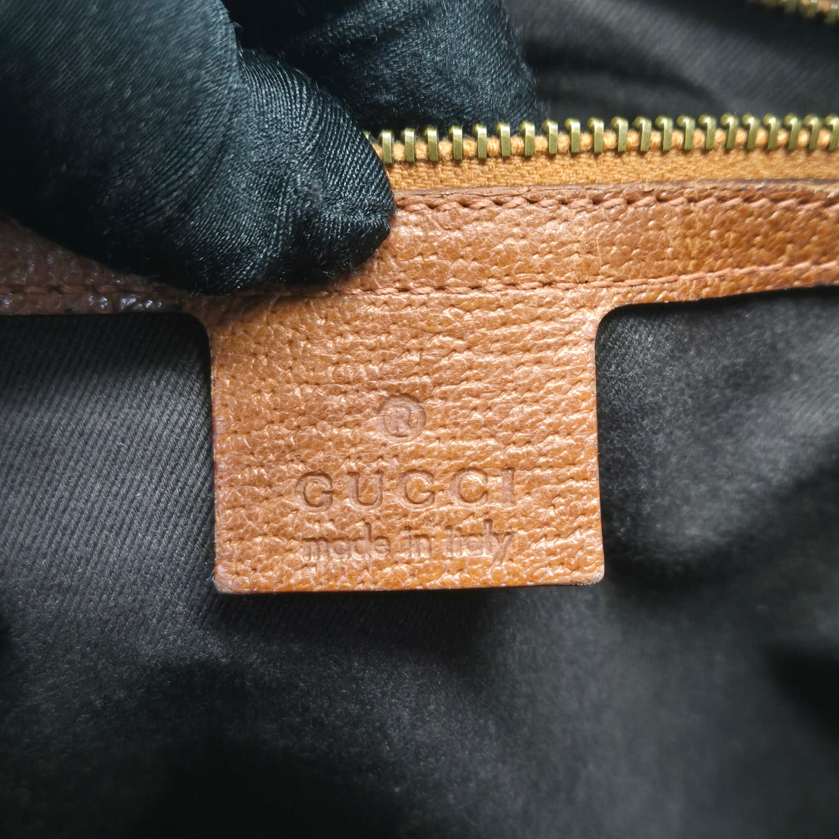 Gucci GG Canvas Stud Crossbody Ghw (Beige/Brown)