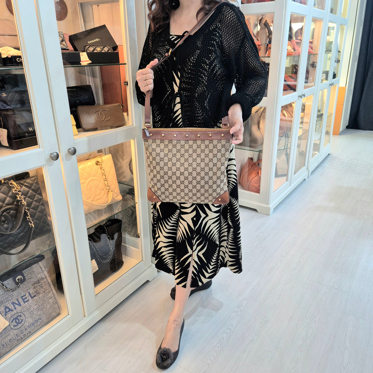 Gucci GG Canvas Stud Crossbody Ghw (Beige/Brown)