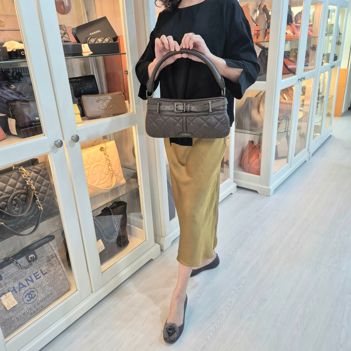 Burberry Trench Quilted Leather Enmore Shoulder Bag Bronze Hw (Brown)