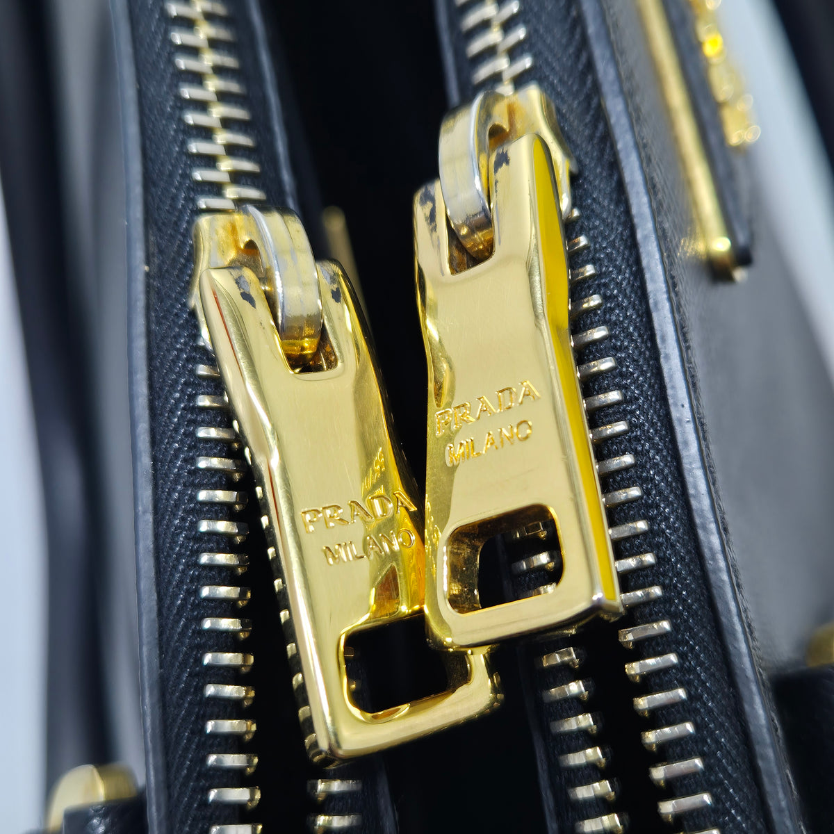 Prada BN2274 Galleria Saffiano Lux Tote Bag Ghw (Black)