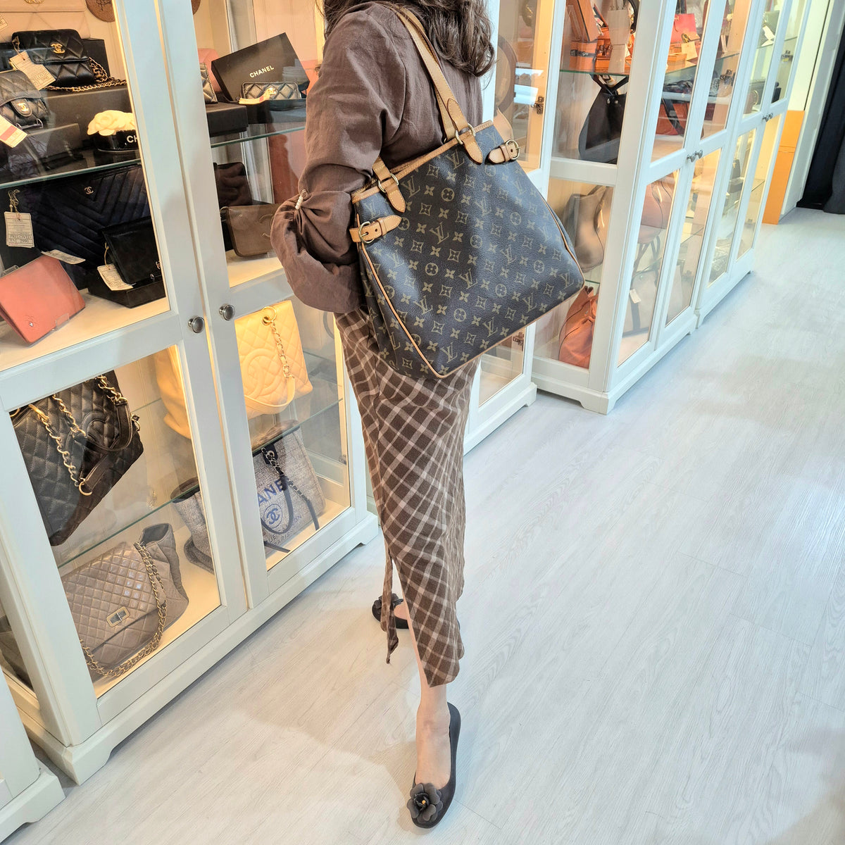 Louis Vuitton Batignolles Vertical Monogram Ghw