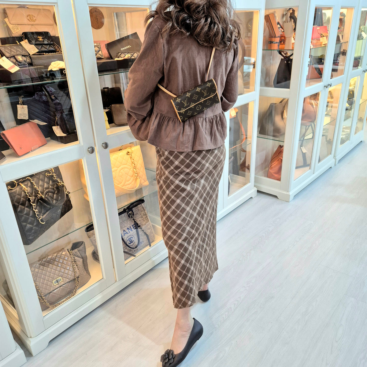 Louis Vuitton Pochette Florentine Monogram Ghw